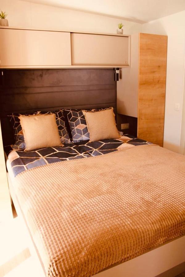 Mobile Home Peponi Del Mar, Soline, BRAND NEW Biograd Na Moru Esterno foto